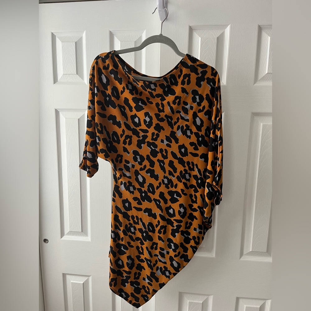 Women’s brown/black/grey, beautiful like tunic on leggings, of shoulder, size s